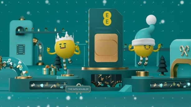 Get deals on the iPhone 8, Galaxy S9 and Google Pixel 3 with EE’s festive savings