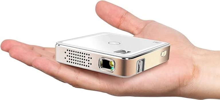 compact projector with impressive performance